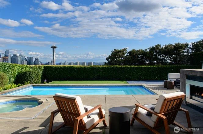 Residence photograph 2