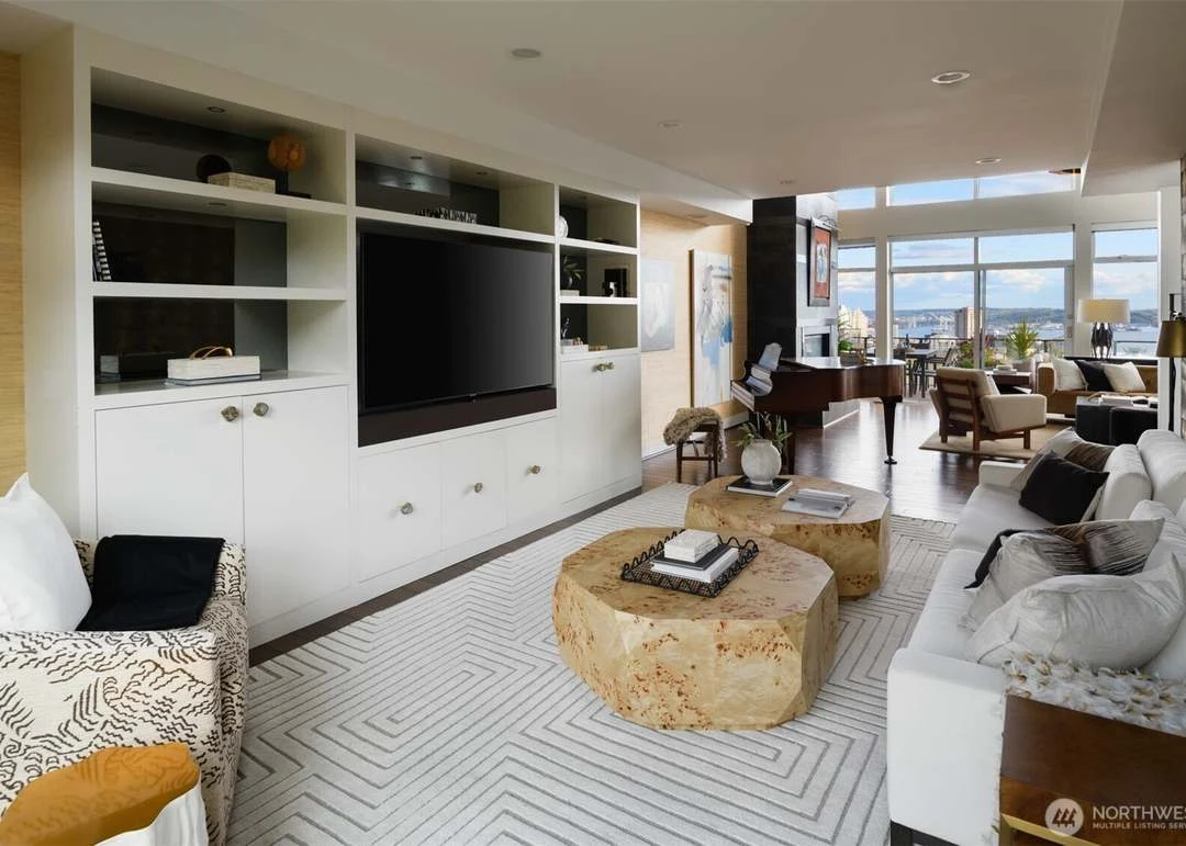 Residence photograph 18