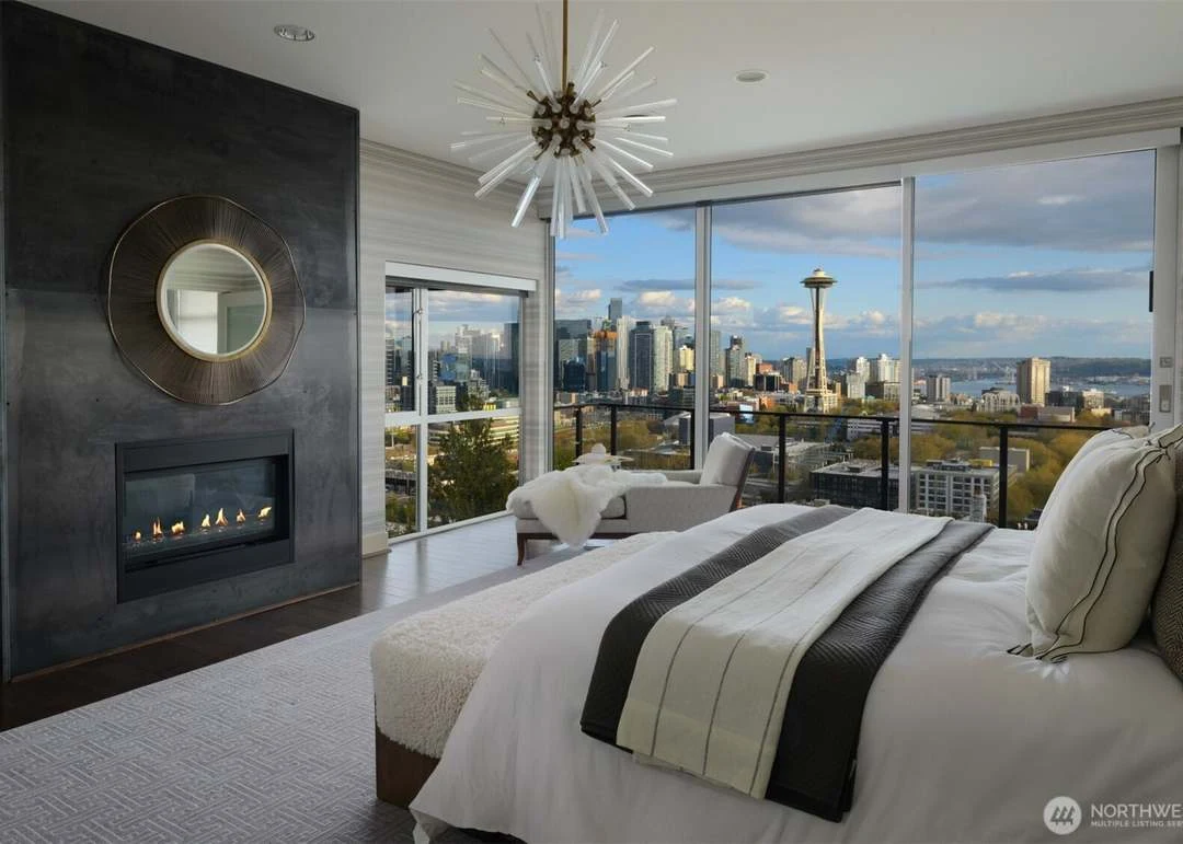 Residence photograph 23