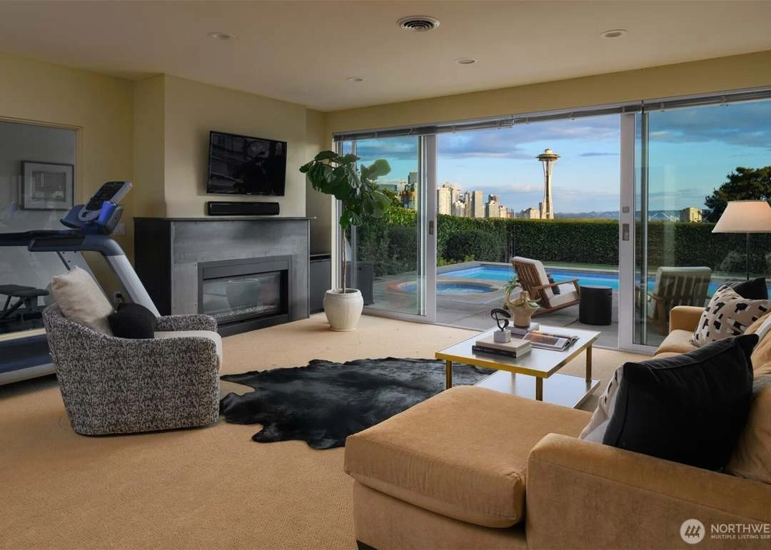 Residence photograph 36